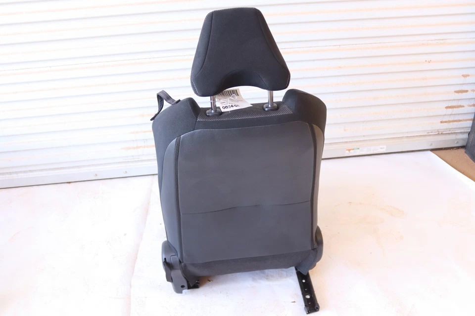 Toyota 86 2017-2020 asiento delantero izquierdo del lado del conductor tela negra OEM Foto 3 de 4