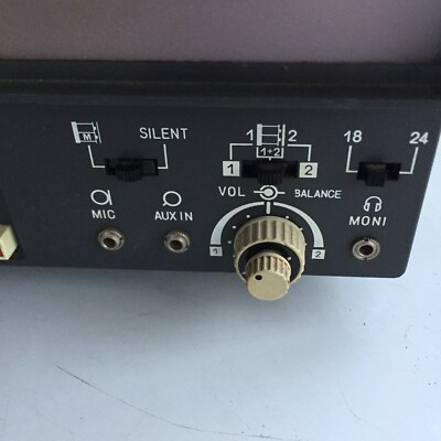 ELMO SC-18 M HiVision 2-Track Super 8mm, Sound Built In Screen