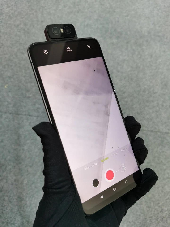 95%Ne w ASUS ZenFone 6-128 GB /256GB- Midnight Black (Unlocked) Flip camera - Image 3 of 4