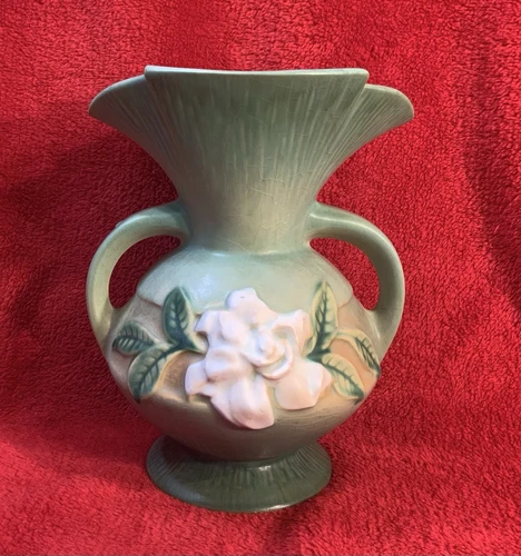 Old Vintage ROSEVILLE Pottery Green & White GARDENIA Double Handle VASE 684-8"