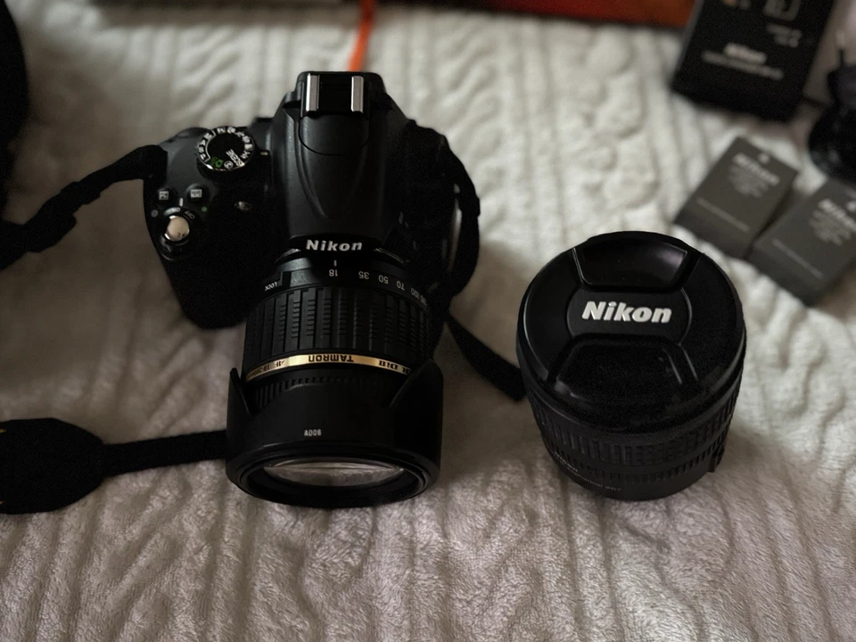 Nikon D5000 Digitalkamera mit Zubehörpaket - Bild 4 von 4