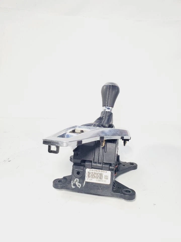 2017 雪佛兰科迈罗原始设备制造商自动变速器带 Knob 84069303 — 第 3/4 张图片