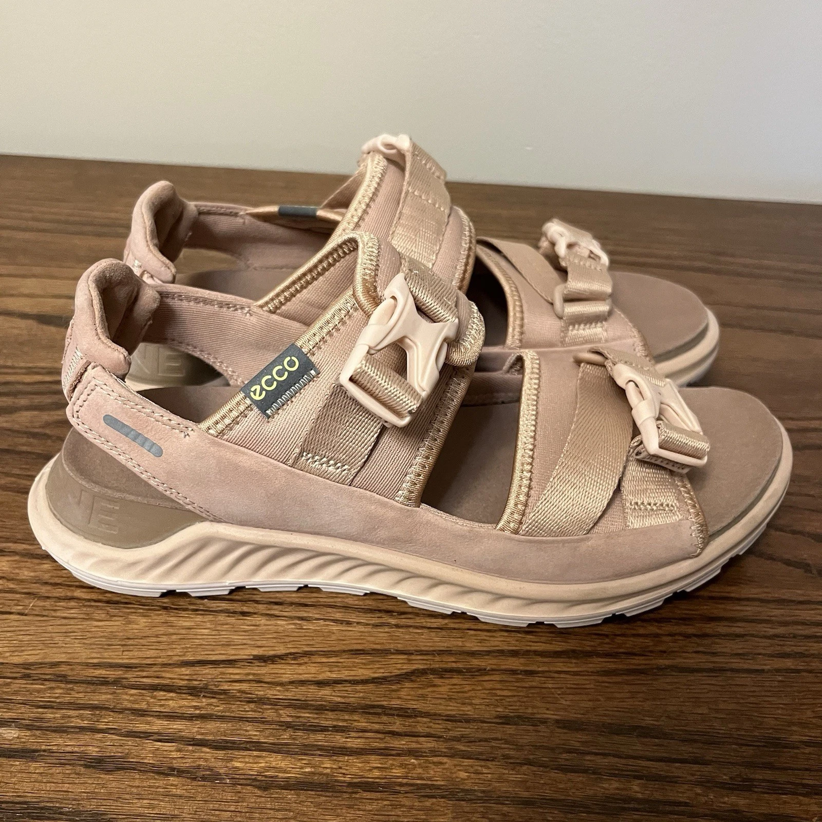 Sandalo sportivo donna Ecco Exowrap 2 cinturini fibbia rosa 41 comodo elasticizzato passeggio