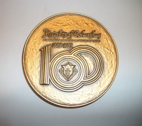 Large Heavy Knights of Columbus Medal, 100 Year Anniversary, MACO, Officer names - Bild 2 von 6