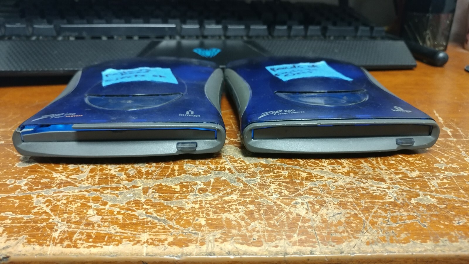 Iomega Zip 250 USBPOWERED External Drive Z250USBPCMBP w/ USB Cable