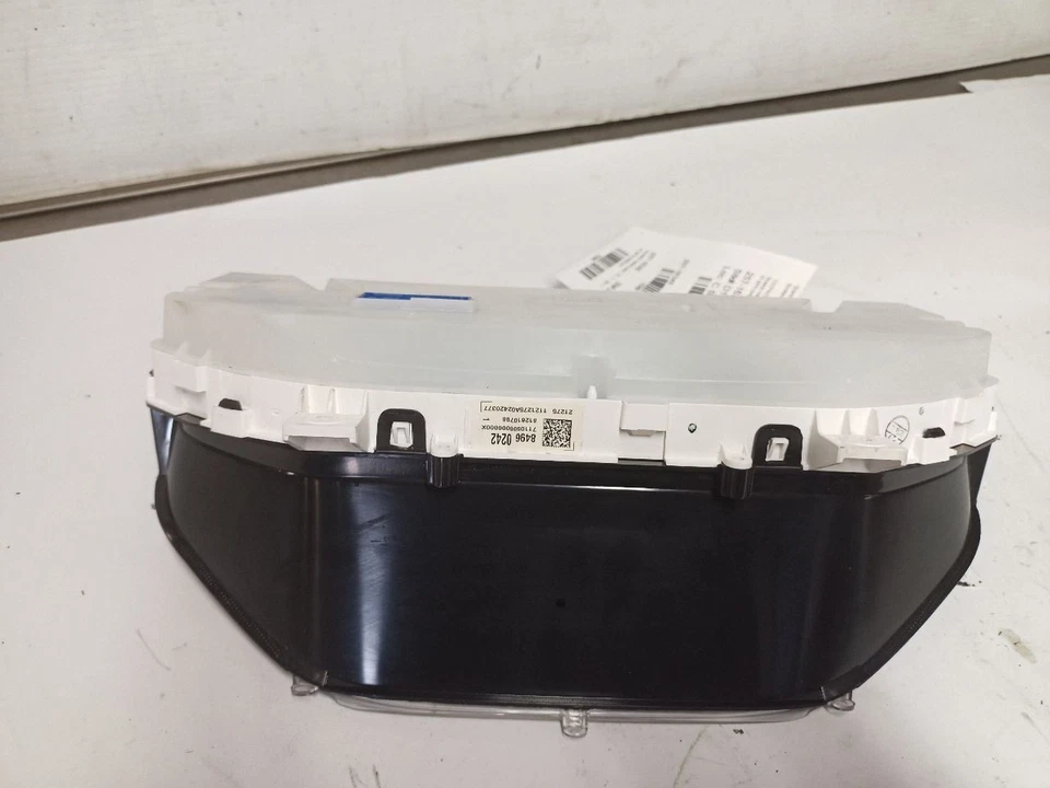 MPH & KPH Speedometer from 2022 Chevrolet Silverado 1500 12246825 - Image 3 of 4