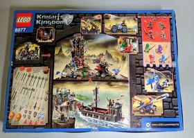 LEGO 8877 Knights Kingdom Vladek Dark Fortress Set New