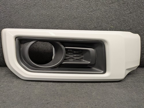 OEM 2022-2024 TOYOTA 4RUNNER RIGHT FOG LIGHT BEZEL PASSENGER 52702-35030 - Picture 6 of 16