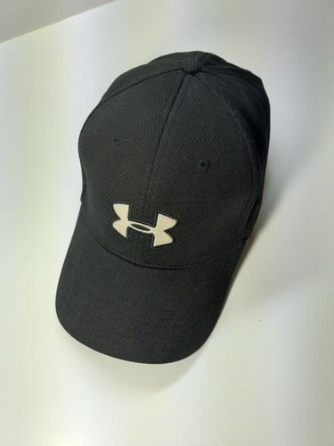 Under Armour Black Cap Hat Size LG 