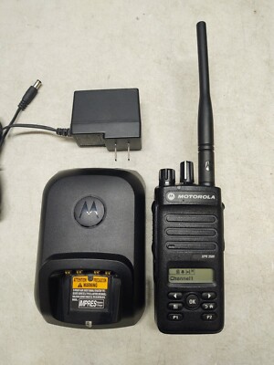Motorola XPR3500 VHF 136-174mhz MotoTRBO digital radio AAH02JDH9JA2AN  Loaded