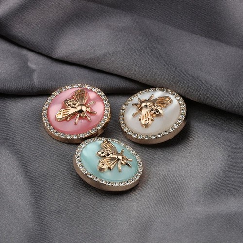 18MM-25MM Three-dimensional Little Bee Buttons Cardigan Sweater - Picture 12 of 17