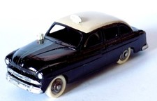 French Dinky Toys No.24XT Ford Vedette Taxi Car (1956-1959). FREE UK P&P.