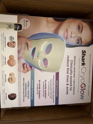 #ad SHARK CRYO GLOW UNDER EYE COOLING ANTI AGING amp; SKIN CLEARING MASK $300.00