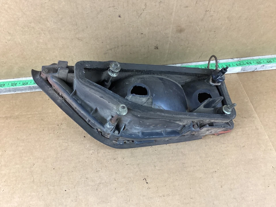 1974-1977 Chevrolet Camaro Rear Left Driver Side Tail Light Assembly 5954111 - Image 3 of 4