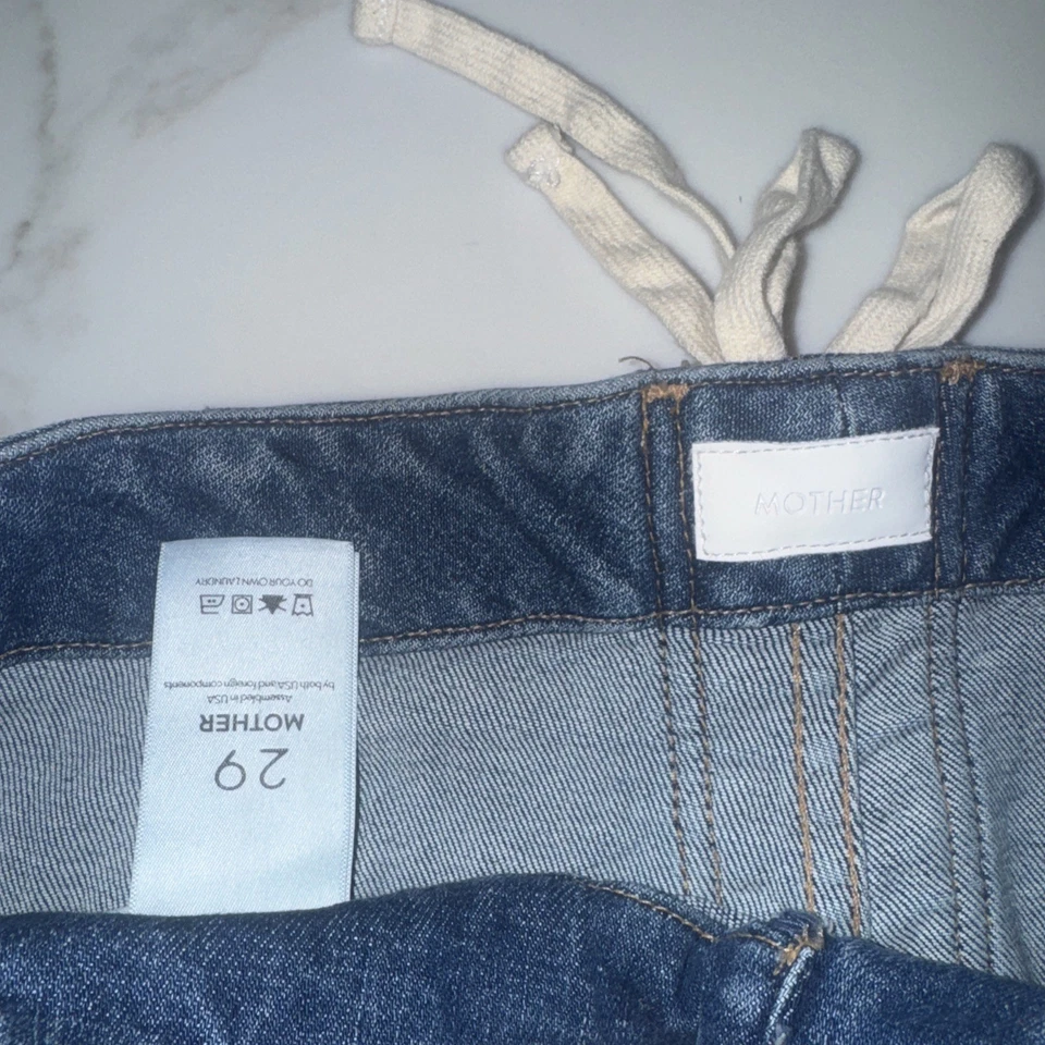 Pantalones de mezclilla Mother The Rascal al tobillo masticables desgastados talla 29 azul dobladillo crudo Foto 4 de 4