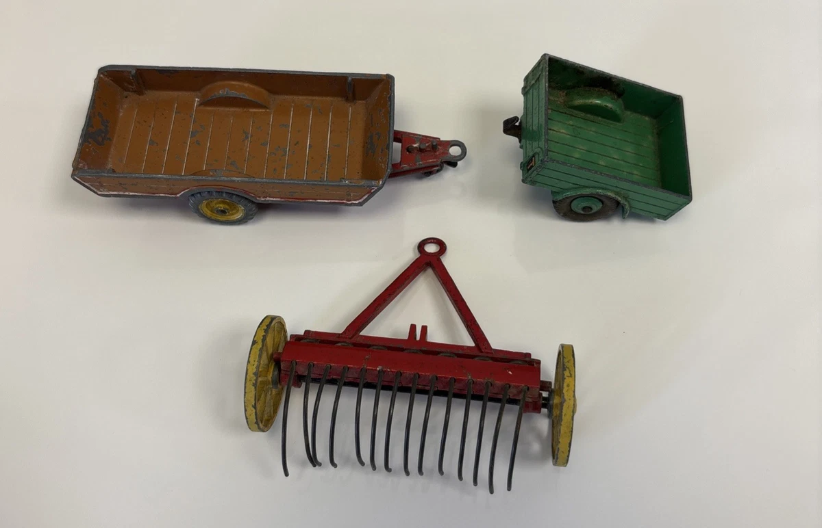DINKY TOYS / Norev 1/43 - Lot 7 = 2 Camions Simca Et Panhard (Boîtes