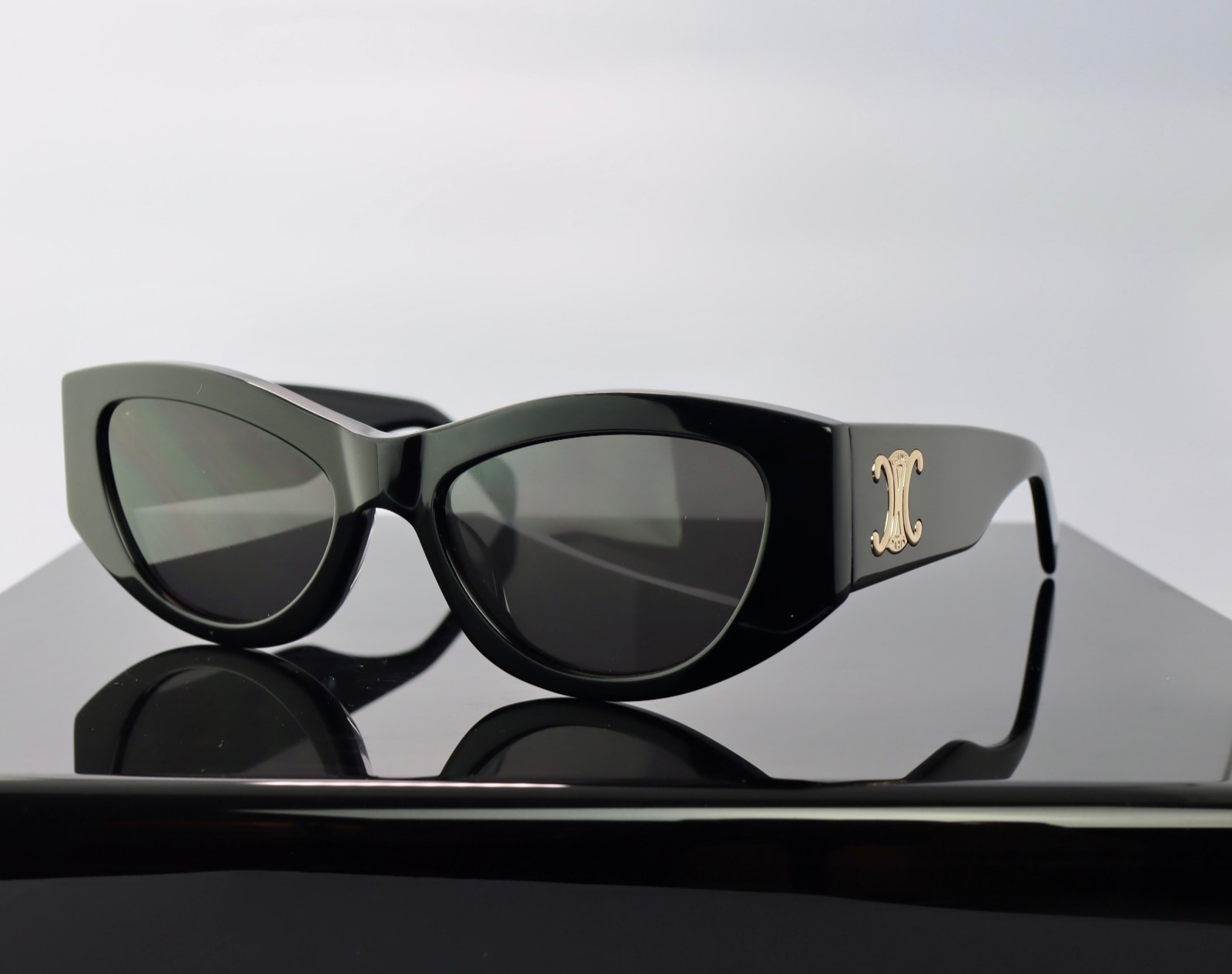 Celine CL40308U 01A Black Frame/ Grey Lens Cat Eye Oversized Sunglasses 100% UV