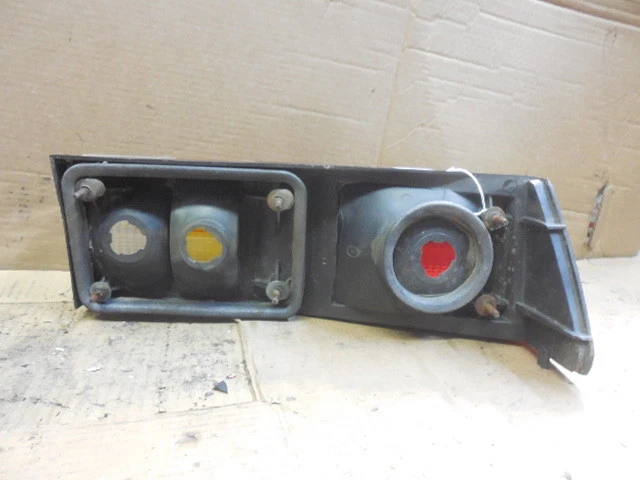 Luz trasera izquierda Ford Escort 1981-1985 13441-BA  Foto 4 de 4