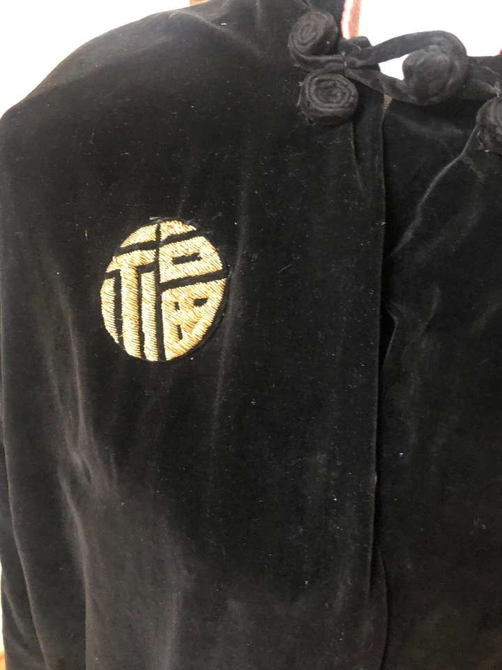 KOSHO Tokyo Yokohama Antiguo De Colección Negro Terciopelo Rosa Borde Largo Hasta el Suelo Bata Foto 2 de 4