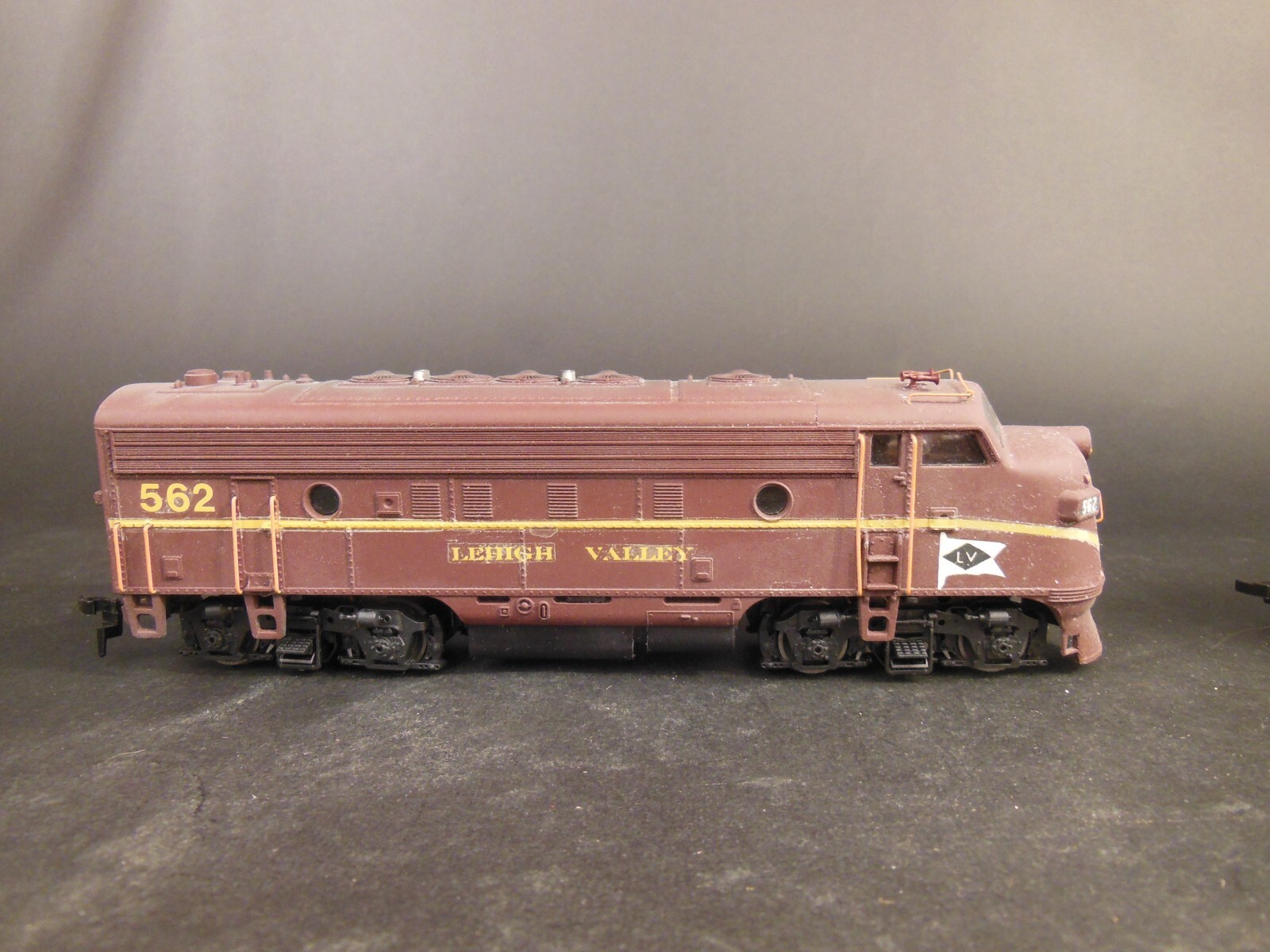 HO SCALE LEHIGH VALLEY F7 A/B CUSTOME DECORATED POWER