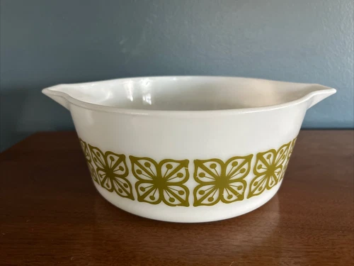 Pyrex Vintage Casserole Dish 475-B, 2.5 Quart Verde *3