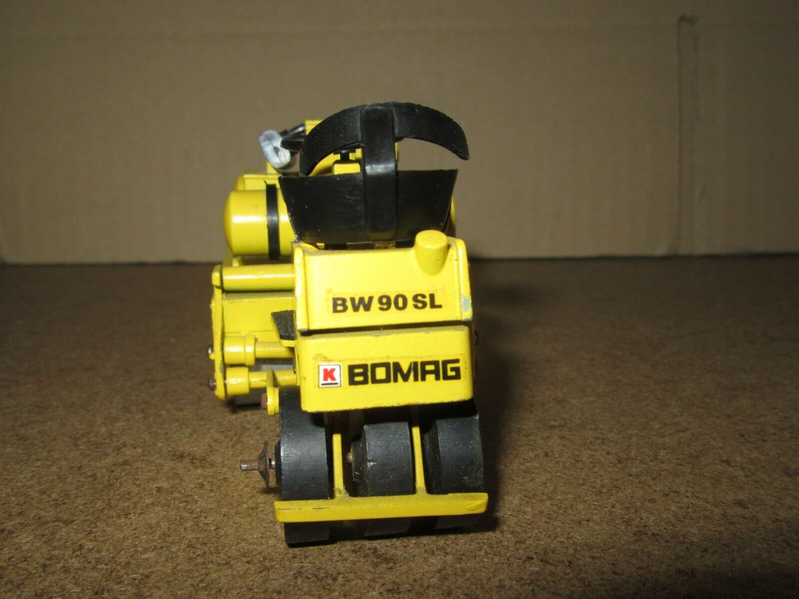 Foto 3 di 9