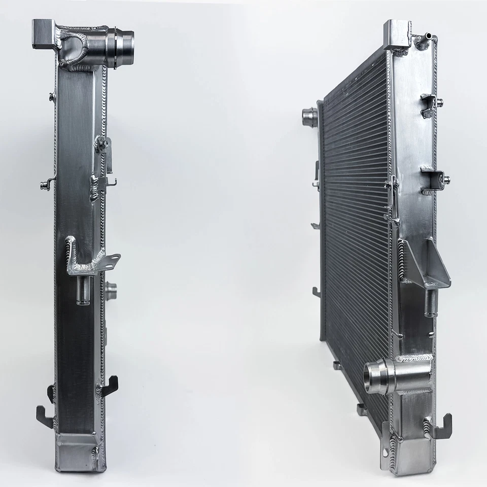 Radiador de aluminio CSF 7227 para 03-10 Cayenne / 04-10 VW Touareg / 07-15 Audi Q7 Foto 3 de 4