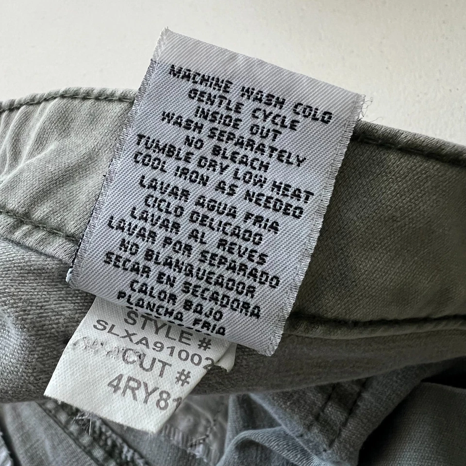 L.e.i Cargo Shorts Women's 7 (31 W) Green Denim Stretch Low-Rise Utility Pockets - Image 4 of 4