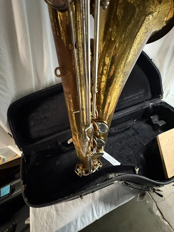 Баритон-саксофон Selmer Bundy Б/у с Чехлом - СОСТАРЕННЫЙ, НО ВСЕ ЕЩЕ КРАСИВЫЙ - Изображение 2 из 4
