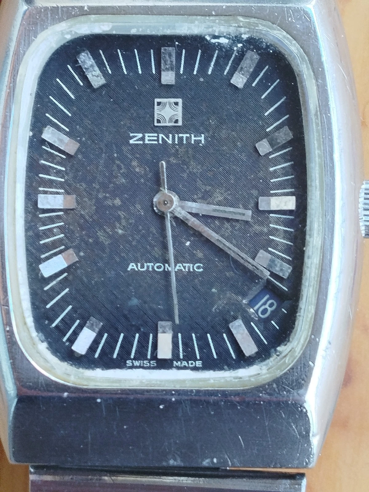 Zenith — Zenith Surf / S.U.F.R. Automatic - Ref. 01-0030-380 - Vintage ’60s/’70s