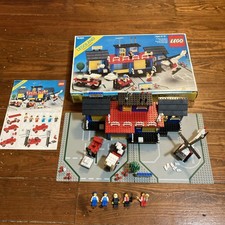 Vintage 1984 LEGO Legoland 6391 Cargo Center 567 Pcs w Box & Manual Figures Rare