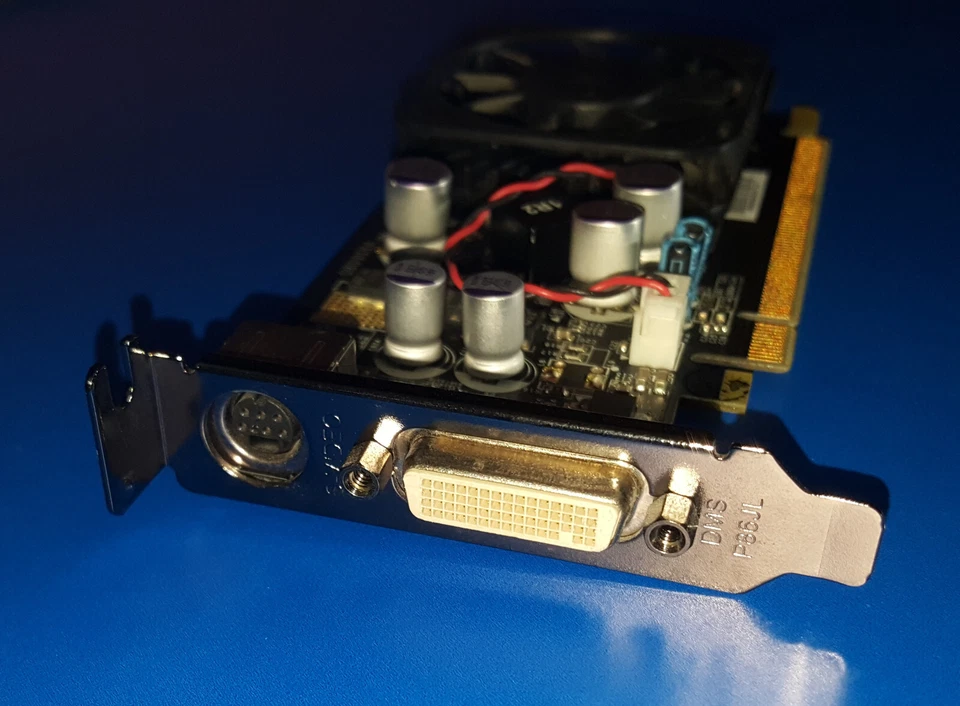 XFX NVidia Geforce 8400 GS 512MB DMS-59 Dual Monitor Low-Profile Video Card - Image 2 of 2