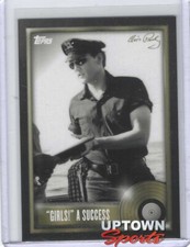 2022 Topps Elvis Presley El Rey del Rock & Roll #75 "¡Chicas!" Un éxito (PR=575)