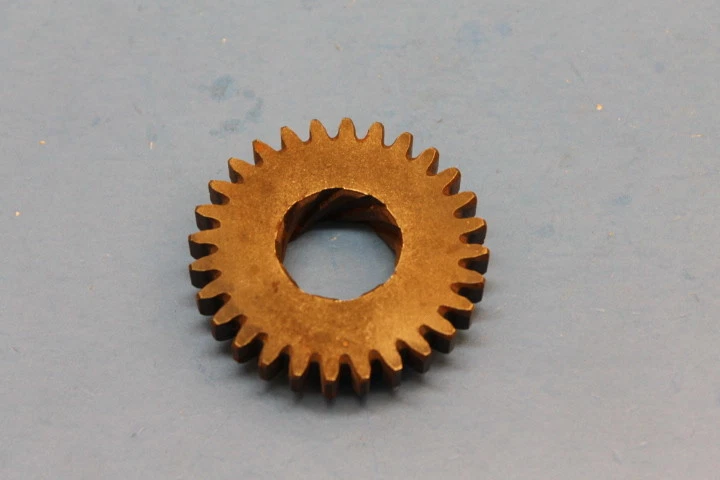 NOS Yamaha AS2C AT1 CS3 CT1 G6S HS1 Kick Gear (28T) #180-15641-00-00  - Image 3 of 4