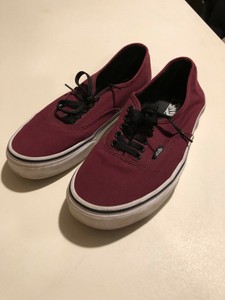 maroon vans classic