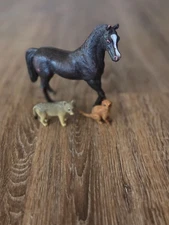 Mojo Wild Animal Figures (4" horse, 1.5" meerkat, 1.5" wolf)