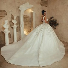 Luxury Wedding Dresses 3D Floral Applique Bridal Gowns Backless Spaghetti Straps