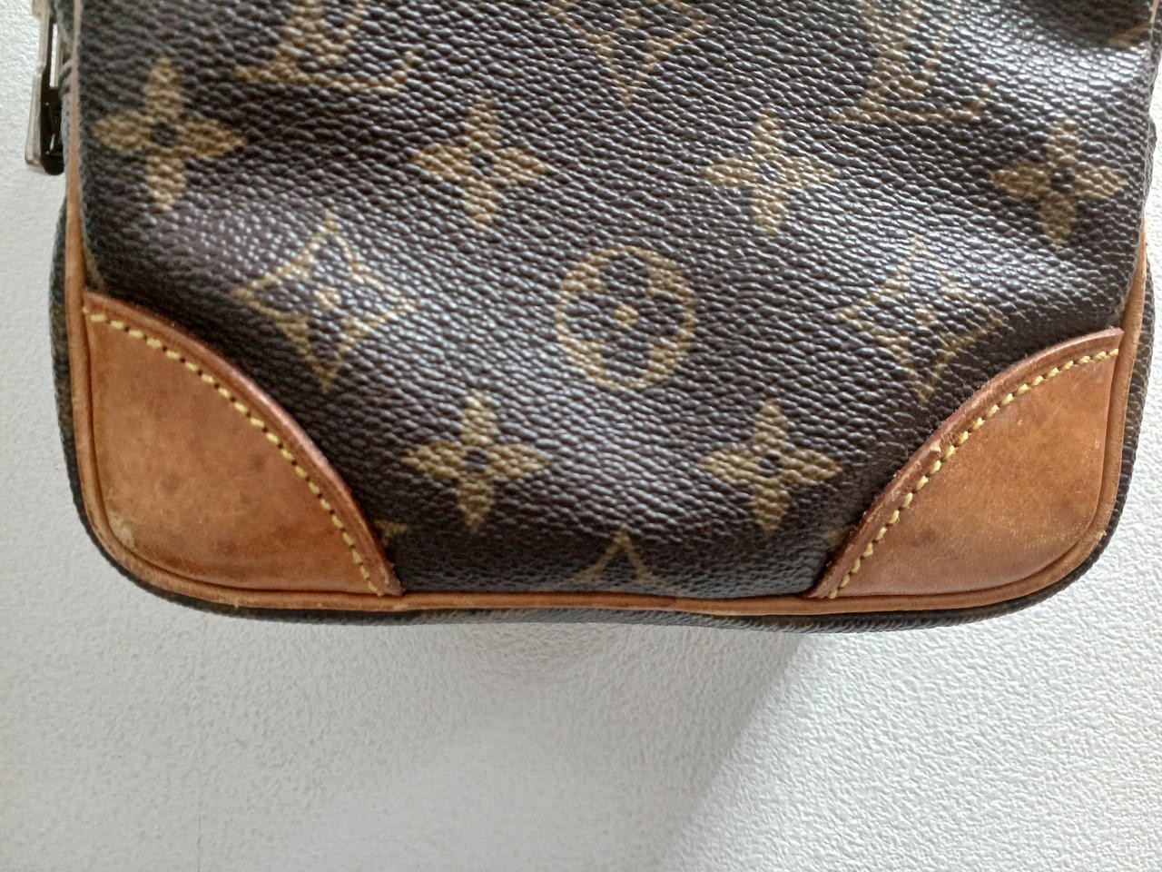 Amazon Model M45236 Condition considered LOUIS VU… - image 2