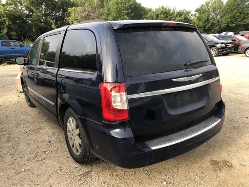 2016 Chrysler Town & Country Interior | U.S. News & World Report
