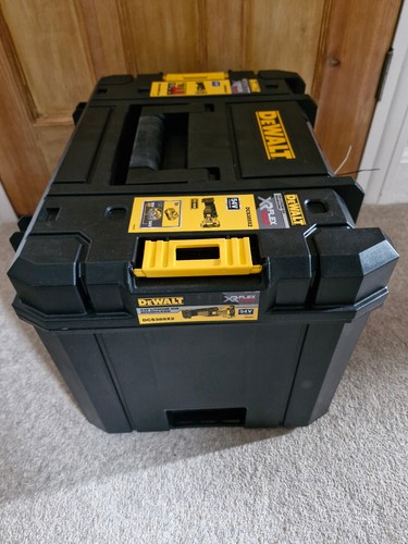 DeWalt DCS389X2 54V XR Reciprocating Saw With 2 x 9Ah Batteries, Charger & Case - Picture 4 of 7
