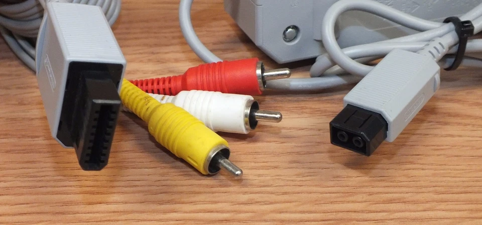 Genuine Nintendo AC Adapter Power Supply & A/V Cable For Wii Console **READ** - Image 3 of 3