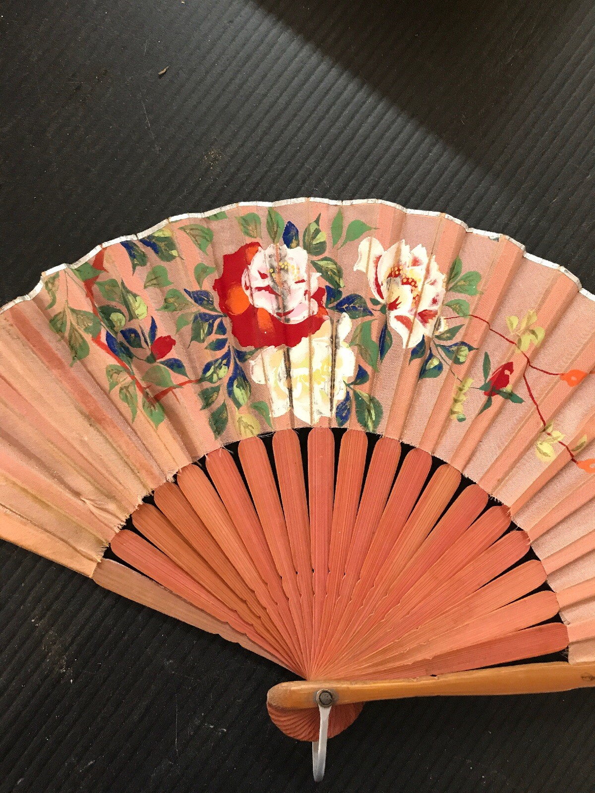 ISCO Occupied Japan folding hand fan paper glitter wo… Gem