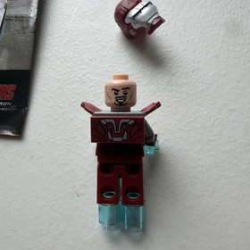 LEGO Marvel: Silver Centurion (5002946)
