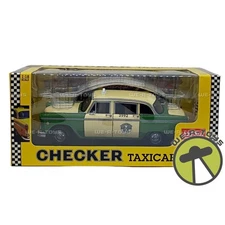 Sun Star 1981 Chicago Checker Taxicab Die Cast Vehicle Green/Yellow 2502 New