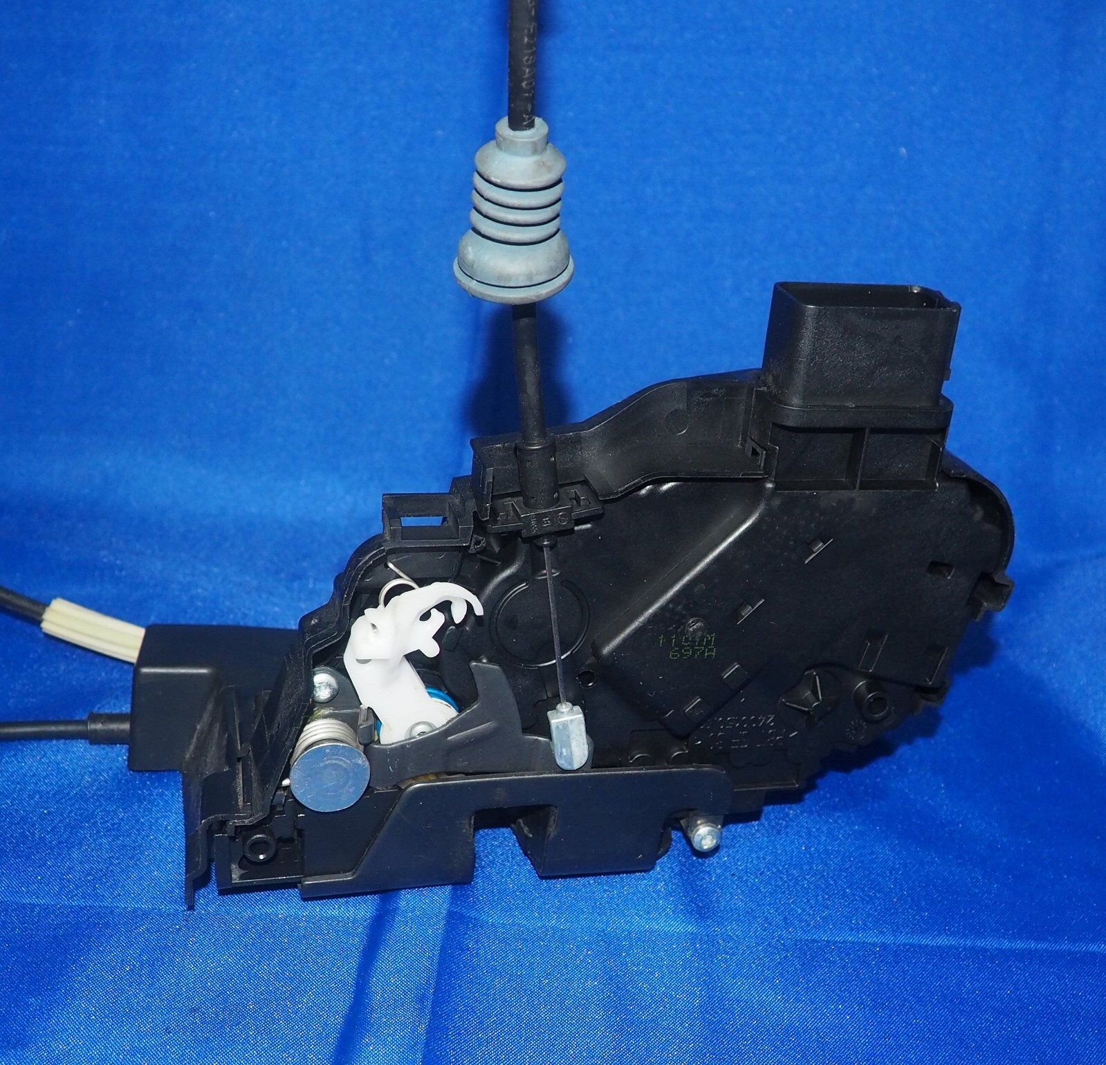 2010-2020 Aston Martin Rapide Front Driver Left Door Lock Latch Actuator OEM
