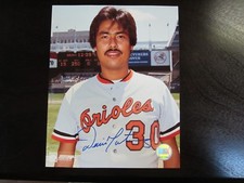 DENNIS MARTINEZ AUTOGRAPH / Signed 8 X 10 PHOTO Baltimore Orioles Name Only