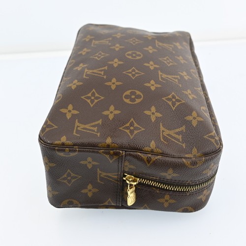 LOUIS VUITTON Trousse Toilette 28 Monogram Cosmetics Pouch "STICKY" P4202OS705 - Picture 4 of 20