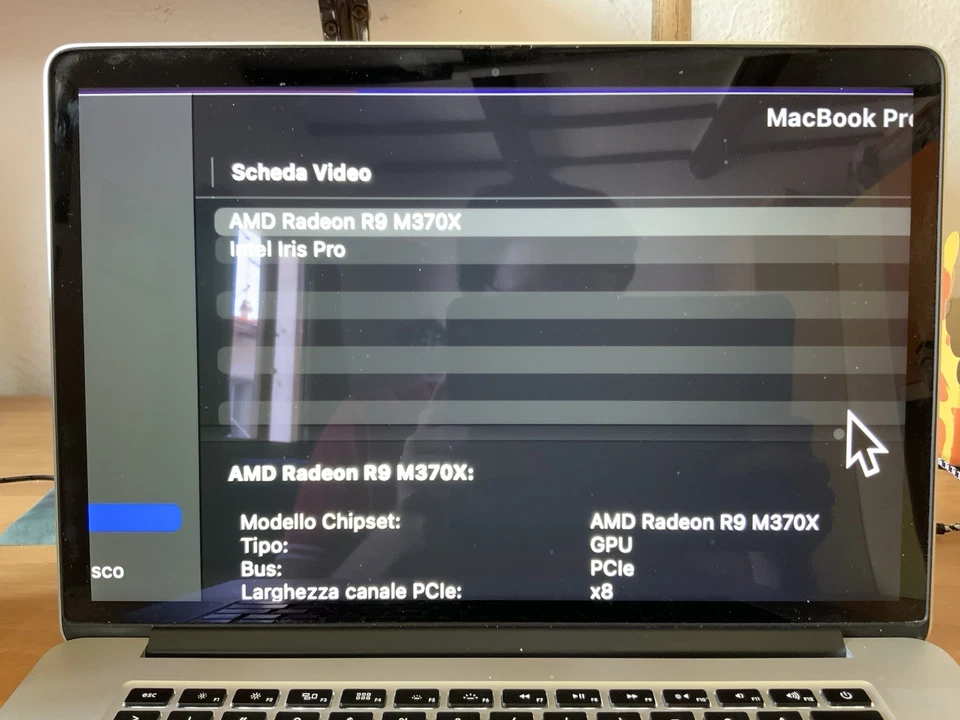 Apple MacBook Pro 15,4" 1TB SSD Intel Core i7 2,5 GHz AMD Radeon Batteria Nuova - Immagine 4 di 4