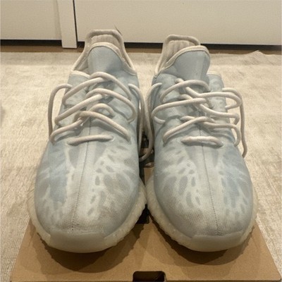 Size 11 adidas Yeezy Boost 350 V2 Mono Ice Blue/White Low Top Men's GW2869 2021