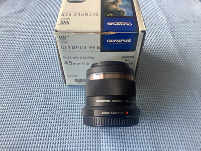 Olympus M.Zuiko Digital 45mm f/1,8 Micro Four Thirds Autofokus mit OVP